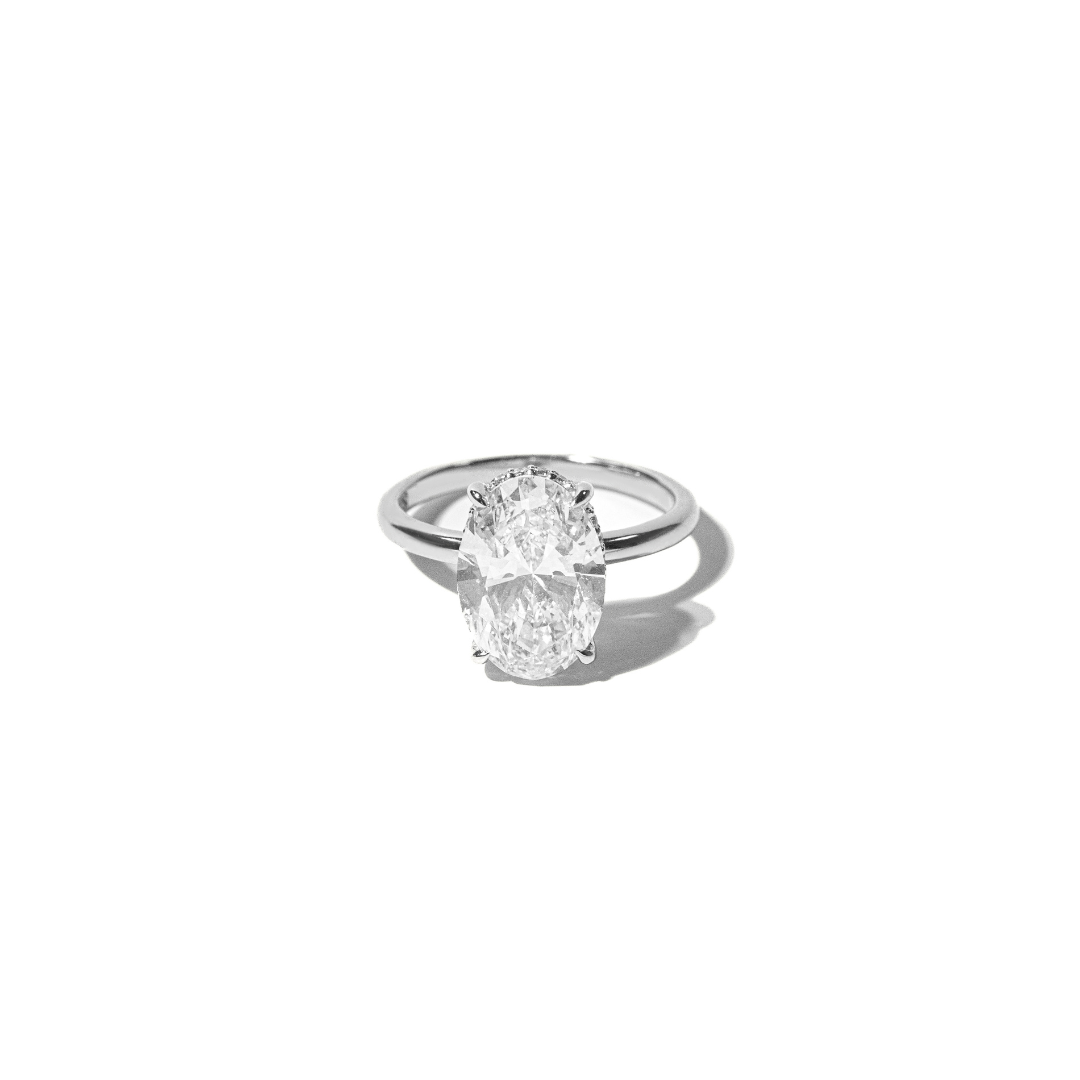 Anel Solitário Oval em Diamante Lab - 4ct