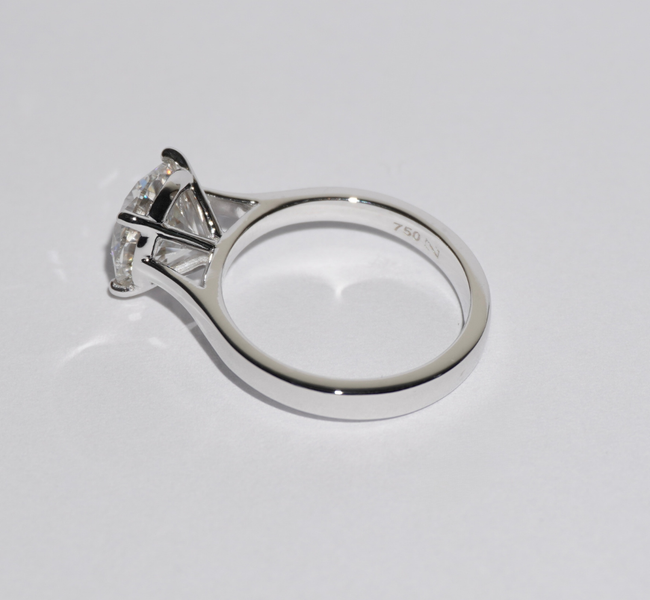 Anel Redondo Solitário em Diamante Lab - 2,50ct