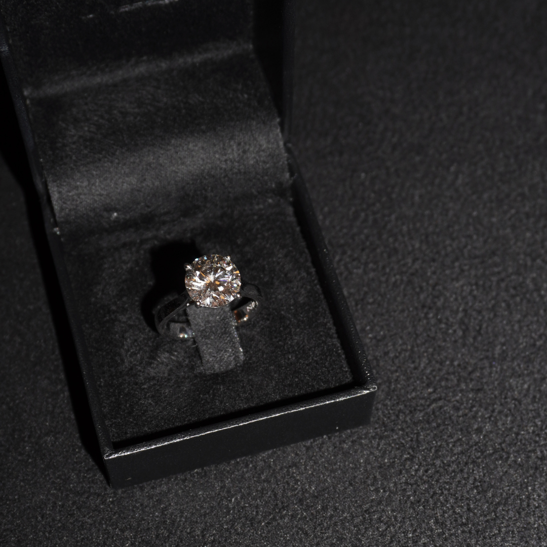 Anel Redondo Solitário em Diamante Lab - 2,50ct