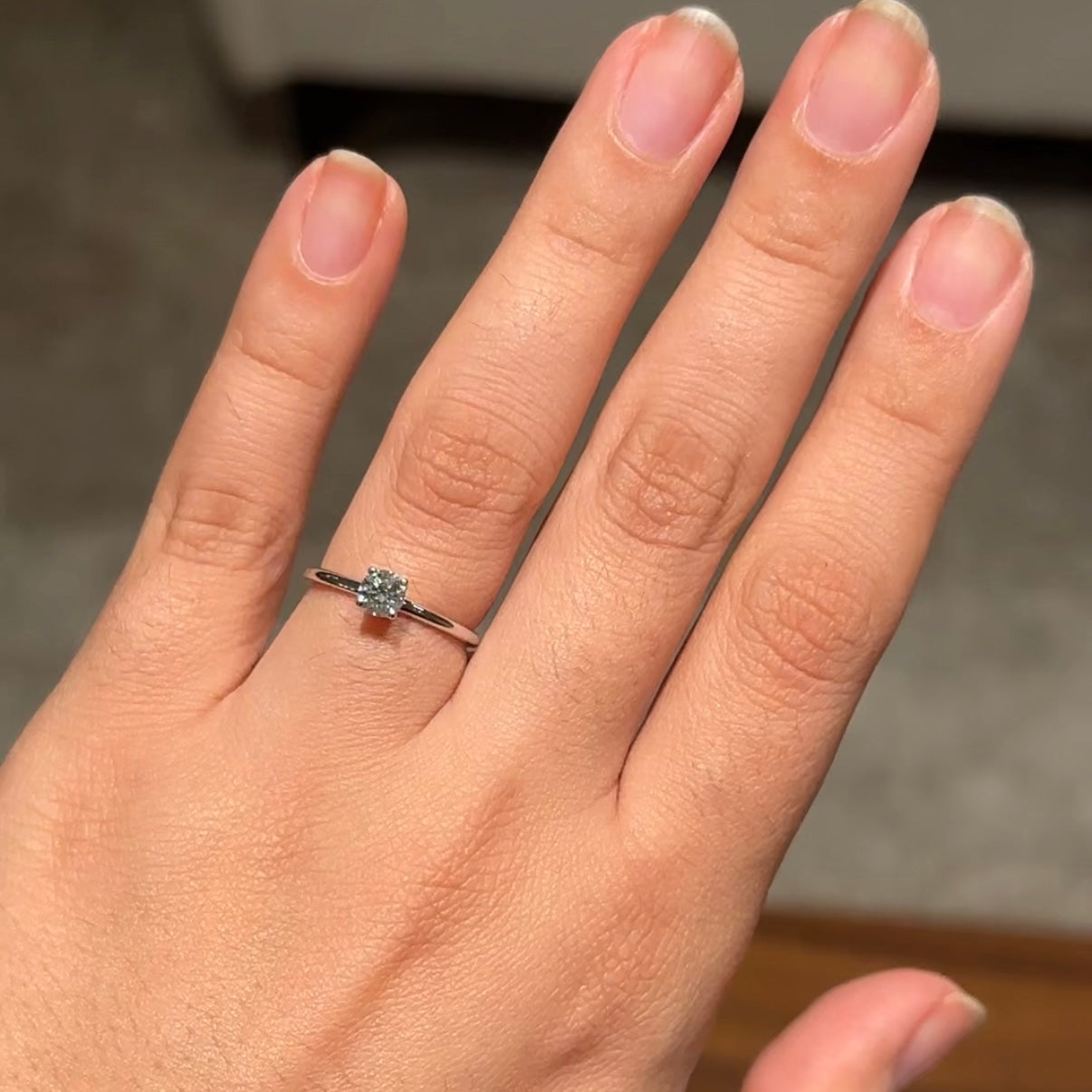 Anel Redondo Soliz em Diamante Lab - 0,30ct