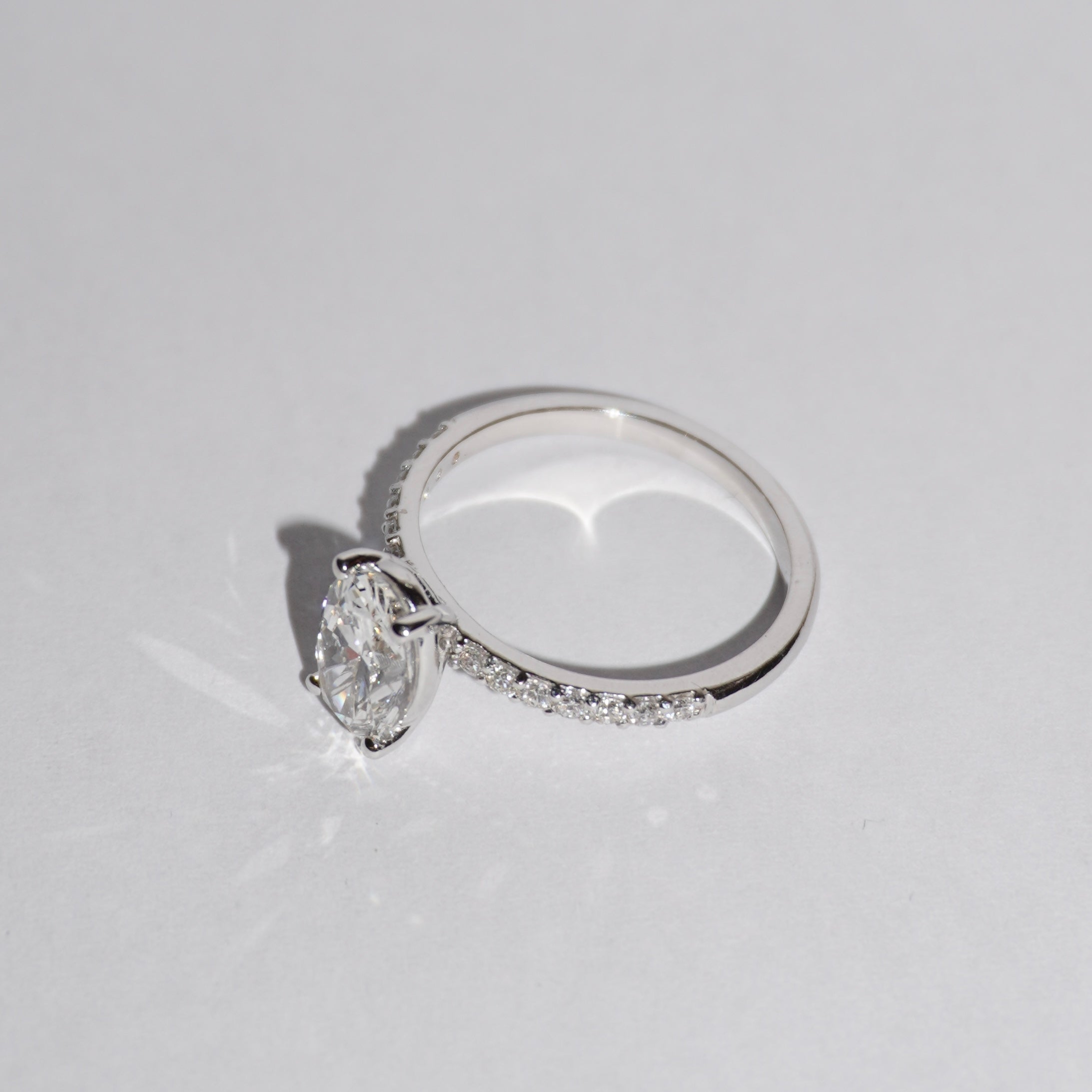 Anel Oval Niz em Diamante Lab - 1,5ct