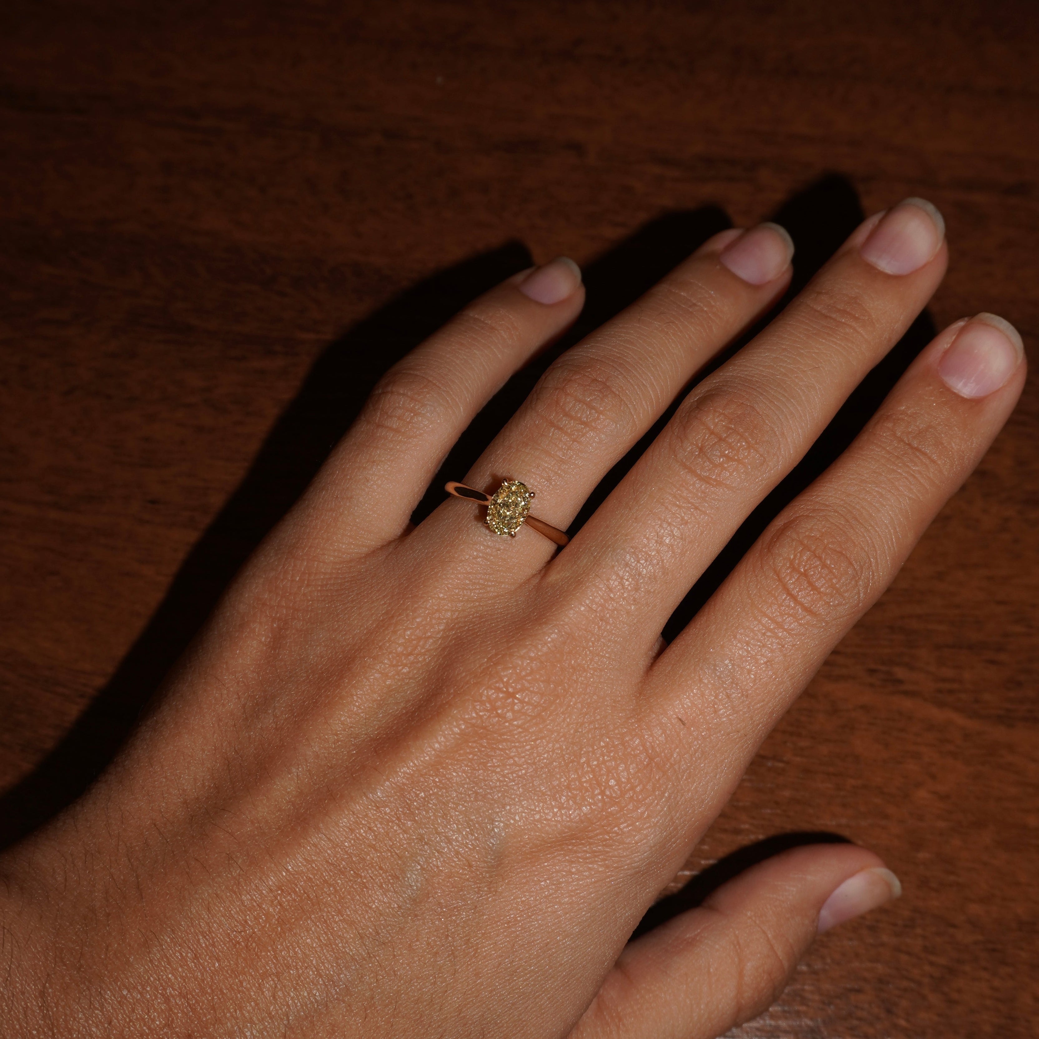 Anel Oval Fancy Yellow em Diamante Lab - 1,00ct