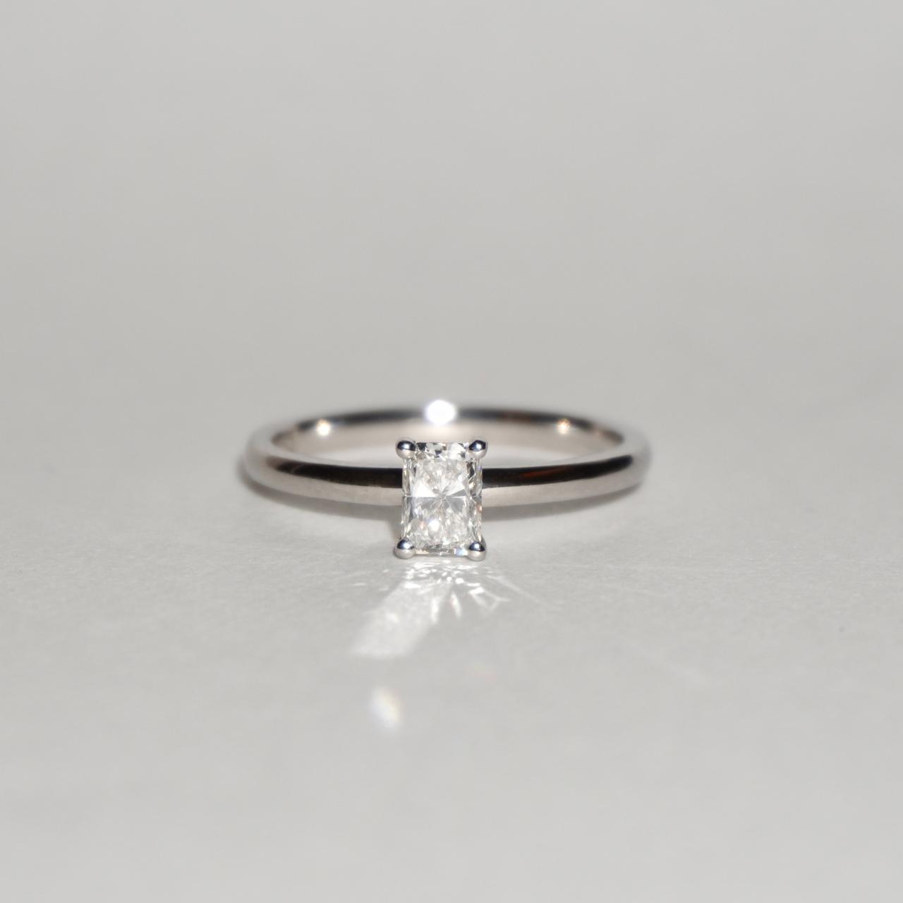 Anel Radiante Soliz 18k em Diamante Lab - 0,30ct